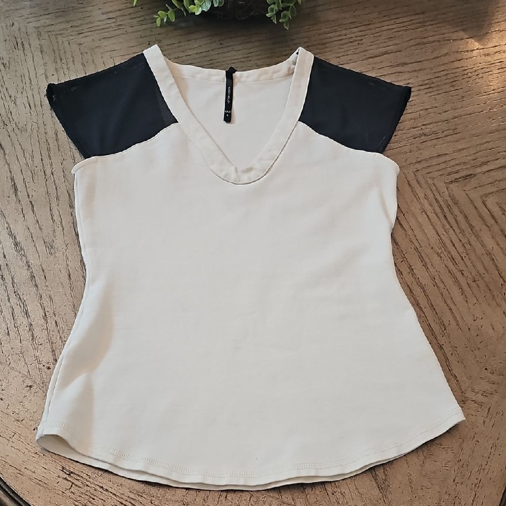 Karen Miller Top Size M Mesh Shoulder